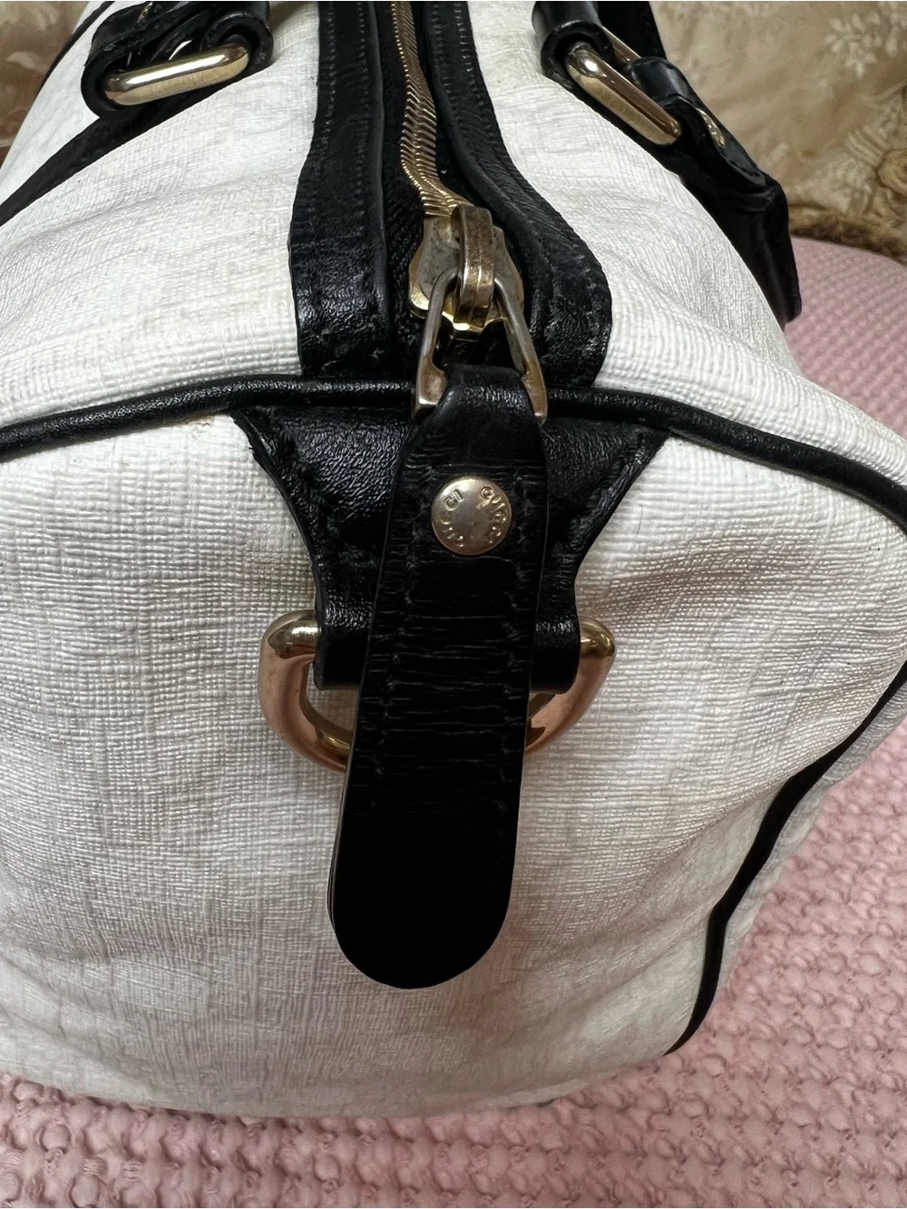 Gucci Joy Medium Boston White GG Supreme Bag 193603